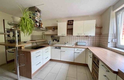 Nippes House | Ideally suited for families or travel groups. Centrally located.