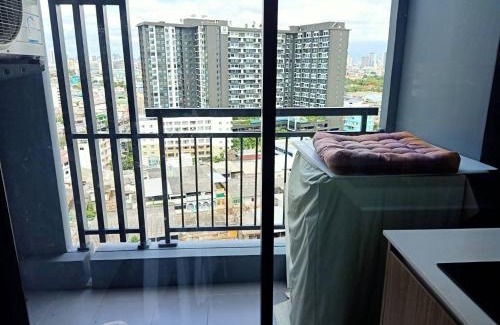 Bangkok Yai House | IDEO Thaphra Interchange Condo