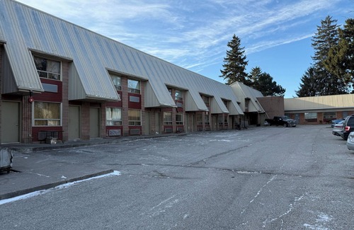 West Hill Hotel | Idlewood Inn