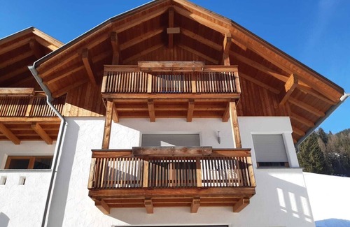 San Martino in Badia Apartment | Idyllic Apartment "Kronplatz" with Balcony, Garden & Wi-Fi