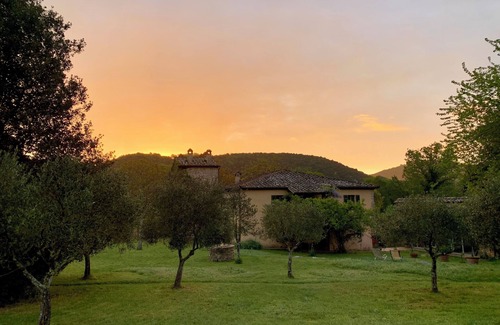 Sovicille Apartment | Idyllic apartment farmstead hidden in a Tuscan valley located 15min. from Siena