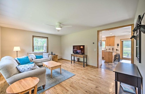 East Randolph House | Idyllic Barre Getaway about 15 Mi to Ski Area!