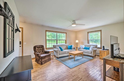East Randolph House | Idyllic Barre Getaway about 15 Mi to Ski Area!