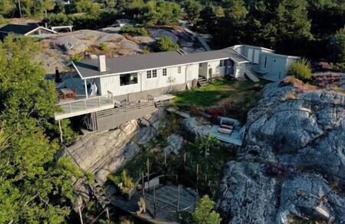 Lillesand House | Idyllic Cabin in Lillesand/fantastic ocean view