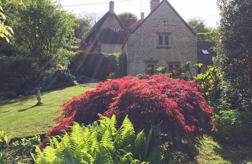 Winson Cottage | Idyllic Cotswolds Cottage in Secluded Riverside Setting in unspoilt Winson