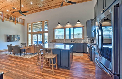 Cotter Cottage | Idyllic Cotter Escape: Steps to White River!