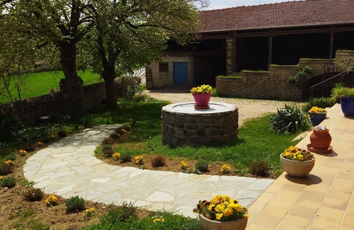 Domeyrat Cottage | Idyllic Countryside Getaway with Spacious Garden, Near Historic Domeyrat