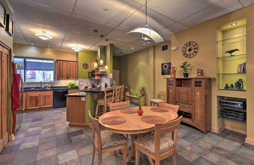 Downtown Anchorage Condo | Idyllic Dtwn Anchorage Condo w/Fireplace!