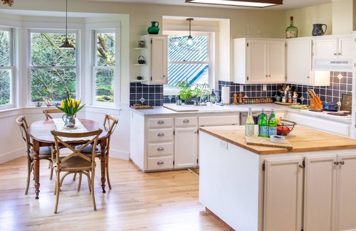 Molalla Other | Idyllic Farm Retreat for Family & Friends - One hour from Portland, OR.