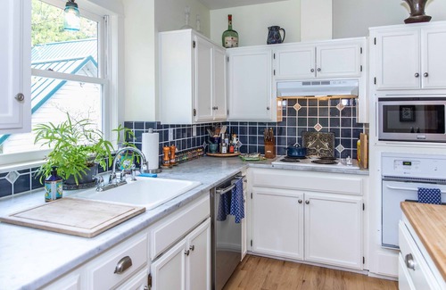 Molalla Other | Idyllic Farm Retreat for Family & Friends - One hour from Portland, OR.