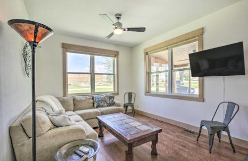 Lucerne House | Idyllic Gem Screened Porch, half Mi to River!