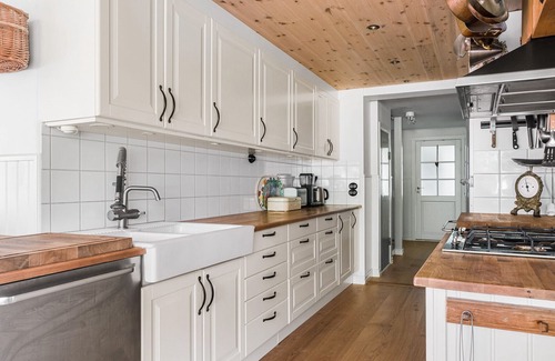 Sodertalje Municipality House | Idyllic house in Mölnbo with heated pool near Gnesta | SE13025