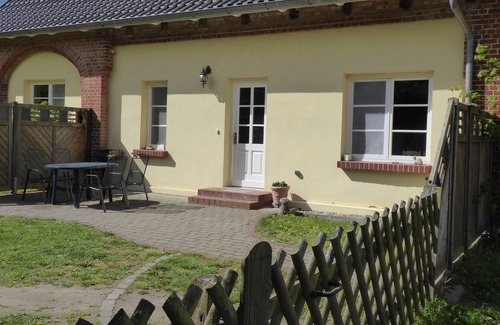 Wiethagen Apartment | idyllic location, beach 7km, 85sqm, 3 rooms, up to 6 people, near Karls Erlebnishof!