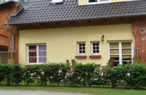 Wiethagen Apartment | idyllic location, beach 7km, 85sqm, 3 rooms, up to 6 people, near Karls Erlebnishof!