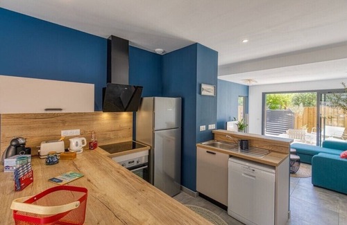 Hourtin-Plage House | Idyllic" new house Ocean and forest 3mn walk away