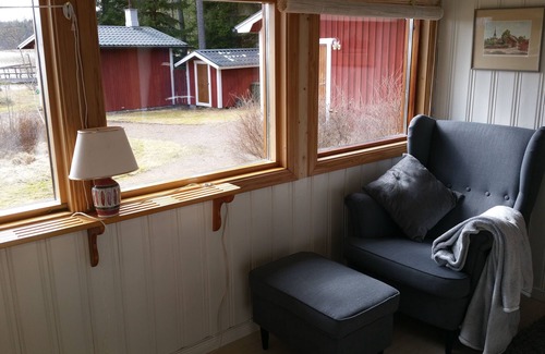 Falun House | Idyllic Swedish house in a fantastic location on its own beach