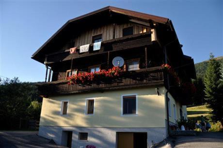 Mooswald Apartment | idyllischer Landhof Nähe Millstättersee Ferienwohnung mit Balkon