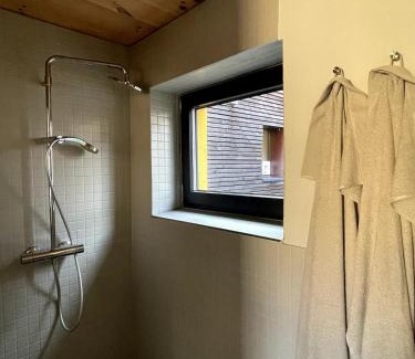 Elsteraue Apartment | Idyllisches Landhaus Taucha mit Gartenzugang