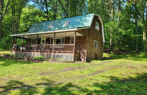 Warren Center Cabin | If you love the quiet outdoors and love the nature you will love this cabin.