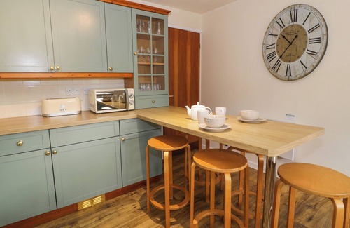 Llanllyfni Cottage | IGAMOGAM, pet friendly, character holiday cottage in Penygroes