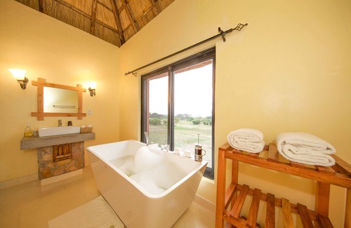 Kasese Cabin | Ihamba Lakeside Safari Lodge