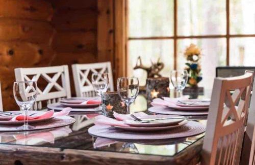 Loppi Ski Chalet | Ihana paikka jossa ulkoporeallas sekä pihasauna
