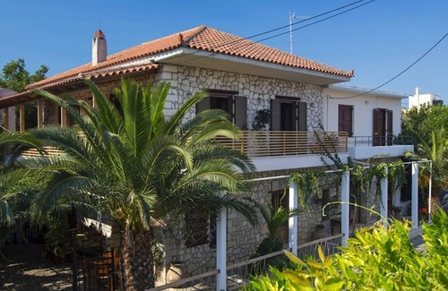 Monopari Villa | Ikia Luxury Homes Eco