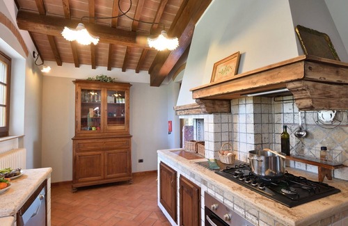 Castroncello Villa | Il Bel Laghetto, Castiglion Fiorentino, Arezzo and Cortona