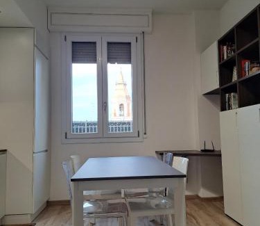 Sassuolo Apartment | Il Campanone - Sassuolo Centro - parcheggio auto coperto - Neflix e Amazon Prime