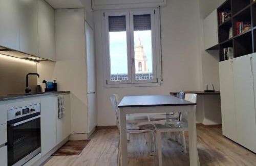 Sassuolo Apartment | Il Campanone - Sassuolo Centro - parcheggio auto coperto - Neflix e Amazon Prime