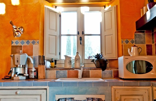 Montelupo Fiorentino Villa | Il Girasole is a cosy 2 bedroom holiday villa in Tuscany with private pool and panoramic view of.