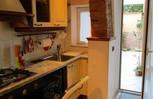 Livorno Apartment | IL PICCOLO EDEN - THE LITTLE EDEN - Charming apartment with private garden