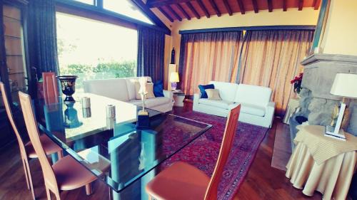 Sutri House | Il Salotto di Milar