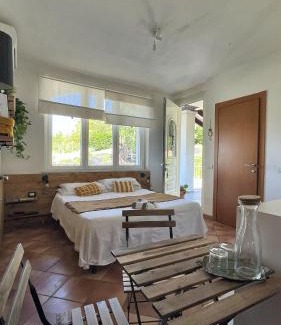 Montecalvo Versiggia Bed & Breakfast | Il Sassoscritto Bed and Breakfast