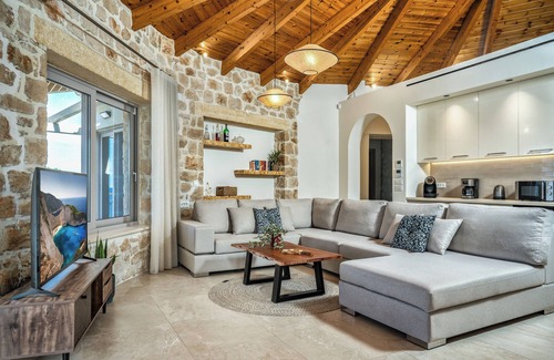 Skinaria Villa | Il Sogno di Zante Luxury villa by the sea.