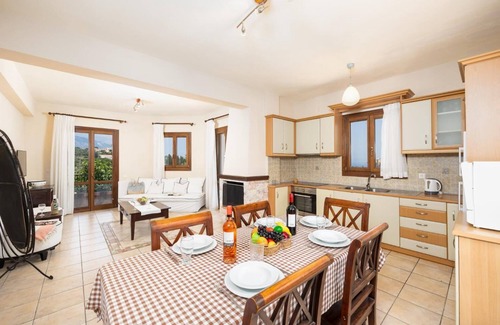 Sarlata Villa | Ilios Kefalonia - Three Bedroom Villa, Sleeps 6