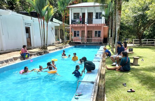 Hulu Langat Apartment | Iman D'Semungkis Resort & Training Cente