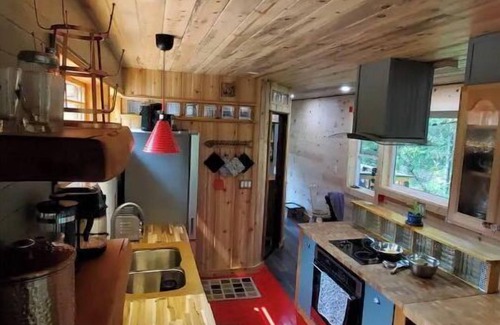 Stevenson House | Iman Treetop Loft