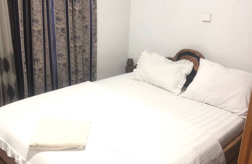 Remera Cabin | Immaculate 10-Bed Lodge in Kigali