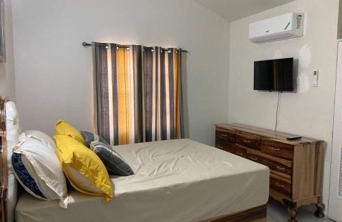 Discovery Bay House | Immaculate 2-Bed House in Discovery Bay