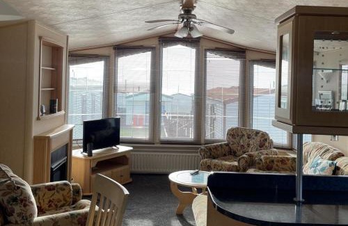 Monreith House | Immaculate 2-Bed Static Caravan at Monrieth