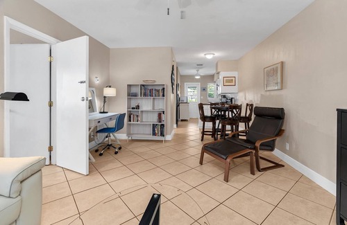 Wilton Manors House | Immaculate 2 Bedroom, 2 Bath with Private Yard Near Beaches, Bars, Whole Foods