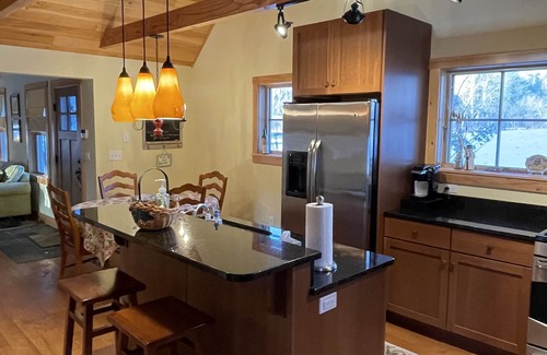 Mount Holly House | Immaculate Cottage in Belmont Mt Holly: Ski Okemo, Killington, VAST,lakes, golf