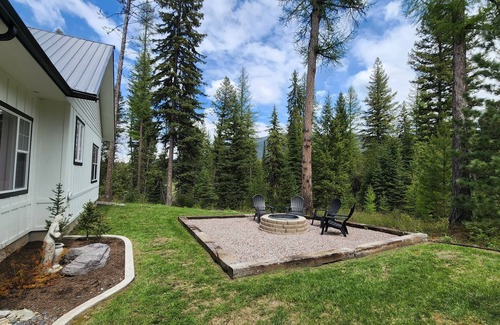 Martin City Cottage | Immaculate Farm Cottage on 40 Acres - Minutes from Glacier National Park