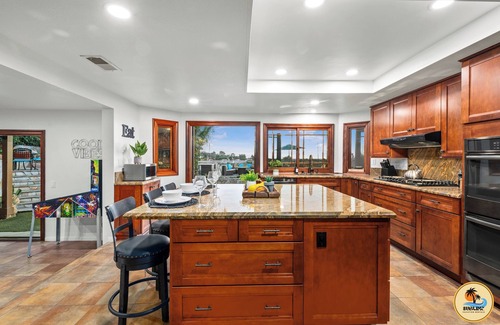 Rancho Penasquitos House | Immaculate Home-Pool, Waterslide & Elevated Views!
