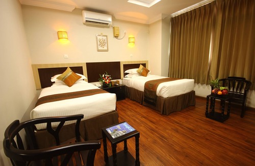 Nyaungshwe Hotel | Immana Grand Inle Hotel