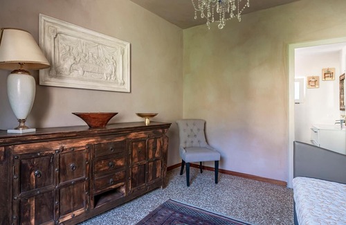 Castell'Arquato Apartment | Immerse yourself in a historical experience, the Kampfstein House, built in 1700, offers you and you