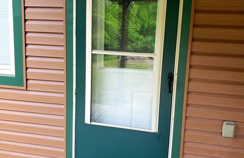Langsville Cabin | Immersed in Nature. Hiking, fishing, swimming, birdwatching, stargazing & yoga.