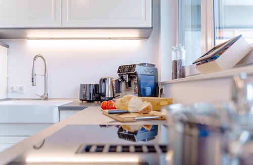 Bergneustadt Apartment | Immo-vision: Penthouse - Sauna - Jacuzzi - BBQ - See