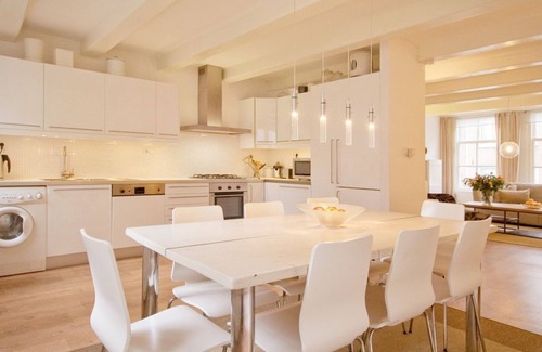 Haarlemmerbuurt Apartment | Impeccable 3-Bed Apartment in Amsterdam